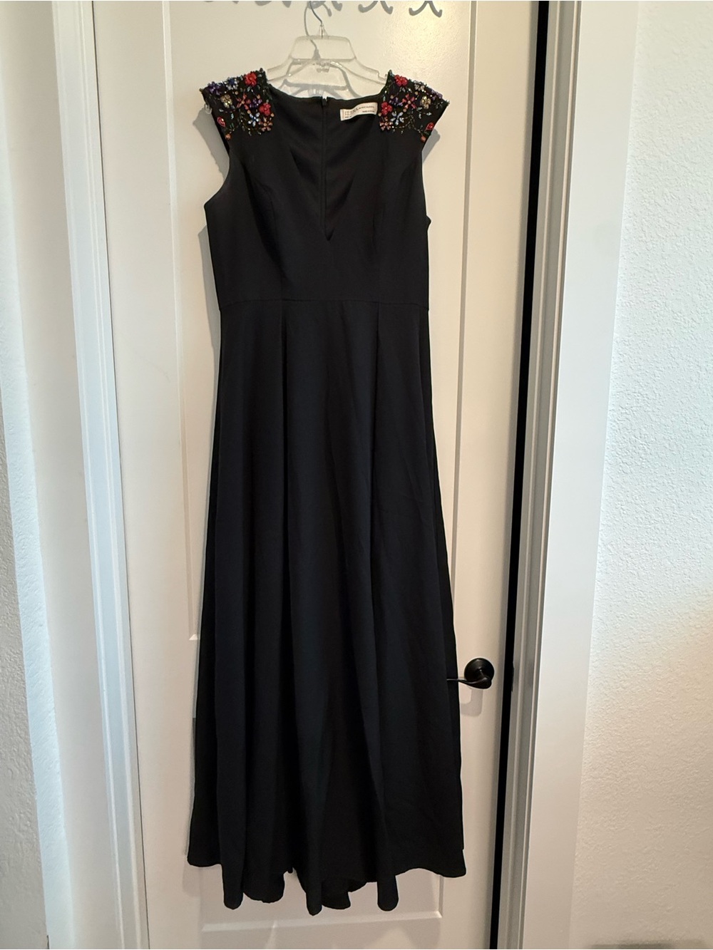 Mac Duggal Black Beaded Cap Sleeve V-Neck A-Line Gown Dress Formal - Picture 3 of 5